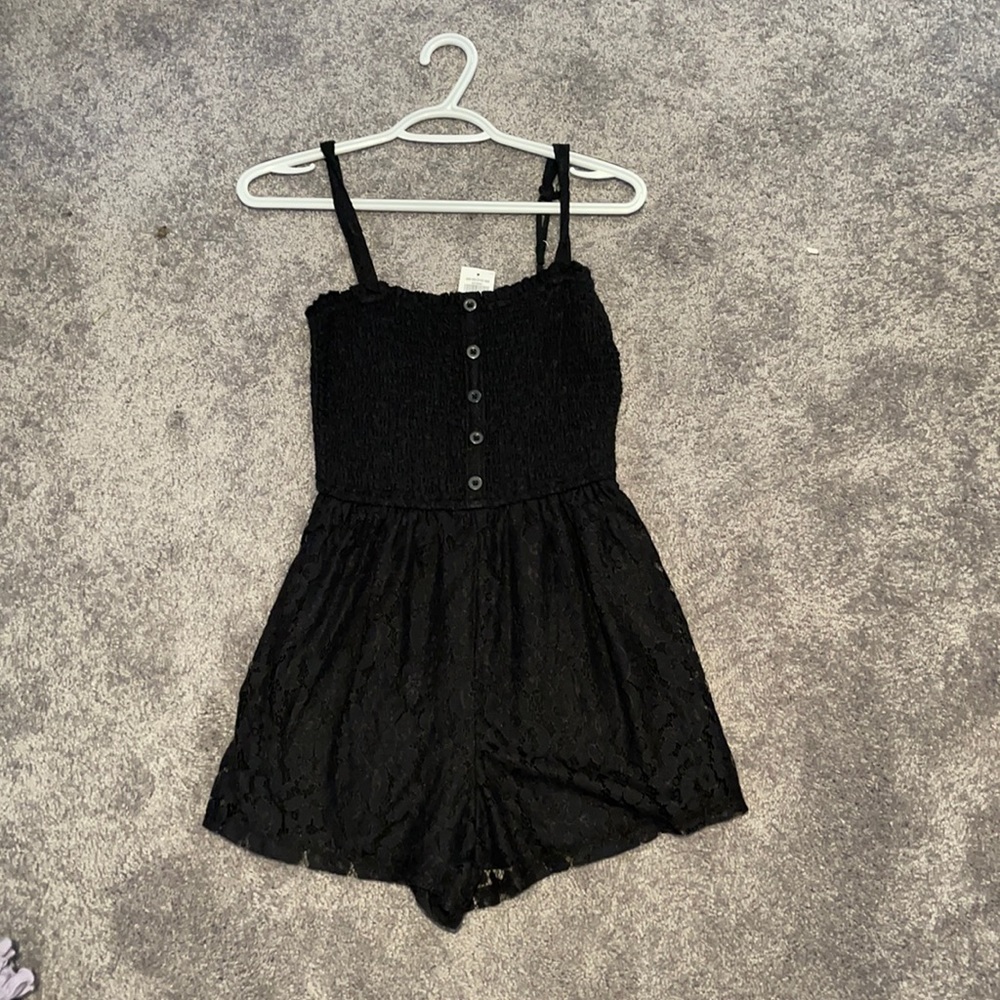 Hollister Romper - Picture 1 of 3